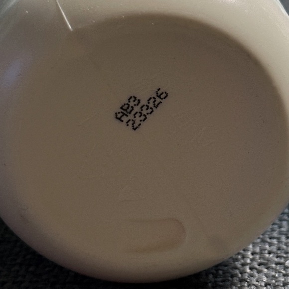 NEW 2xLe Labo Basil Hand Soap 8.5 oz. - Picture 5 of 5